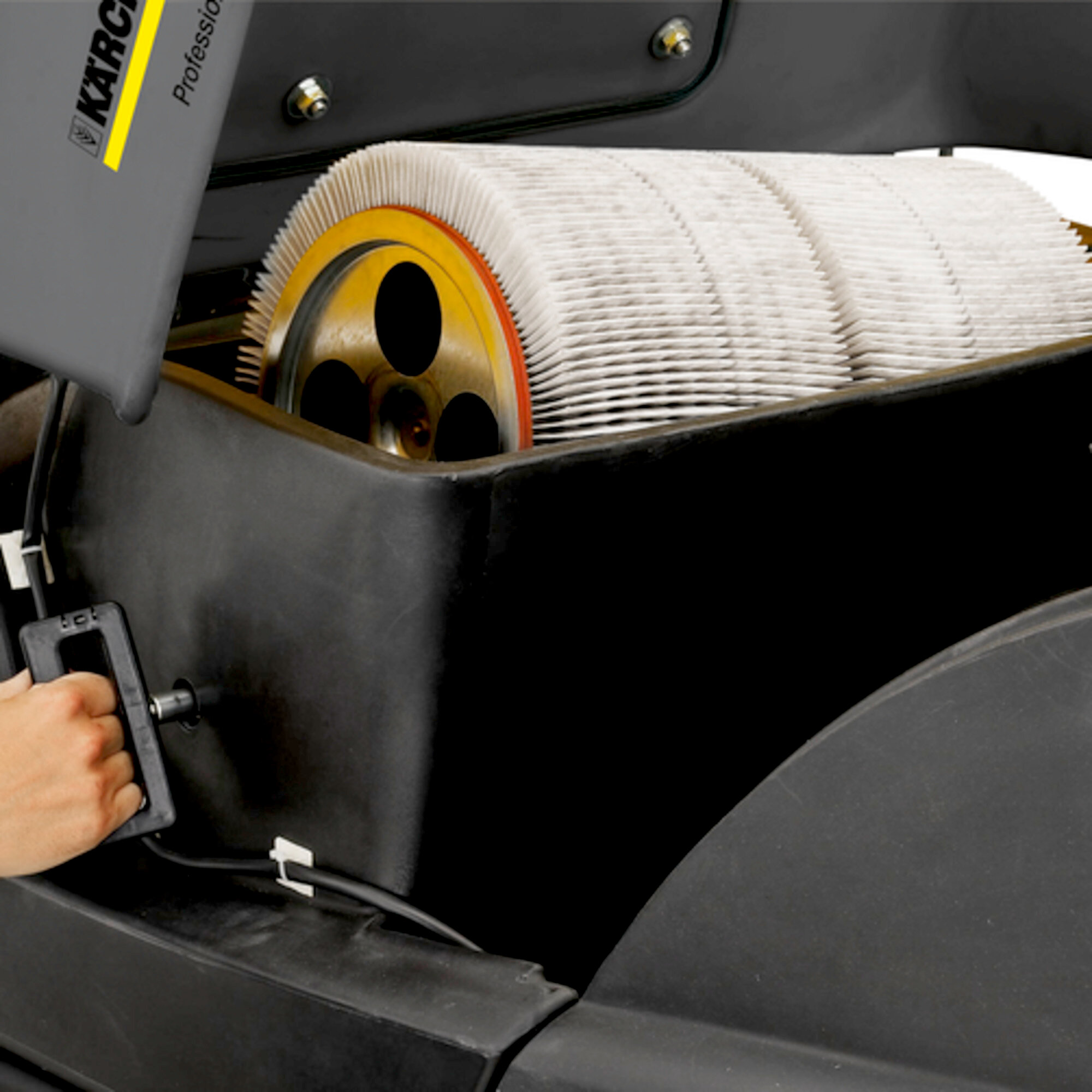 Підмітальна машина KM 100/100 R G: Велика площа фільтрації з автоматичною системою очищення фільтра